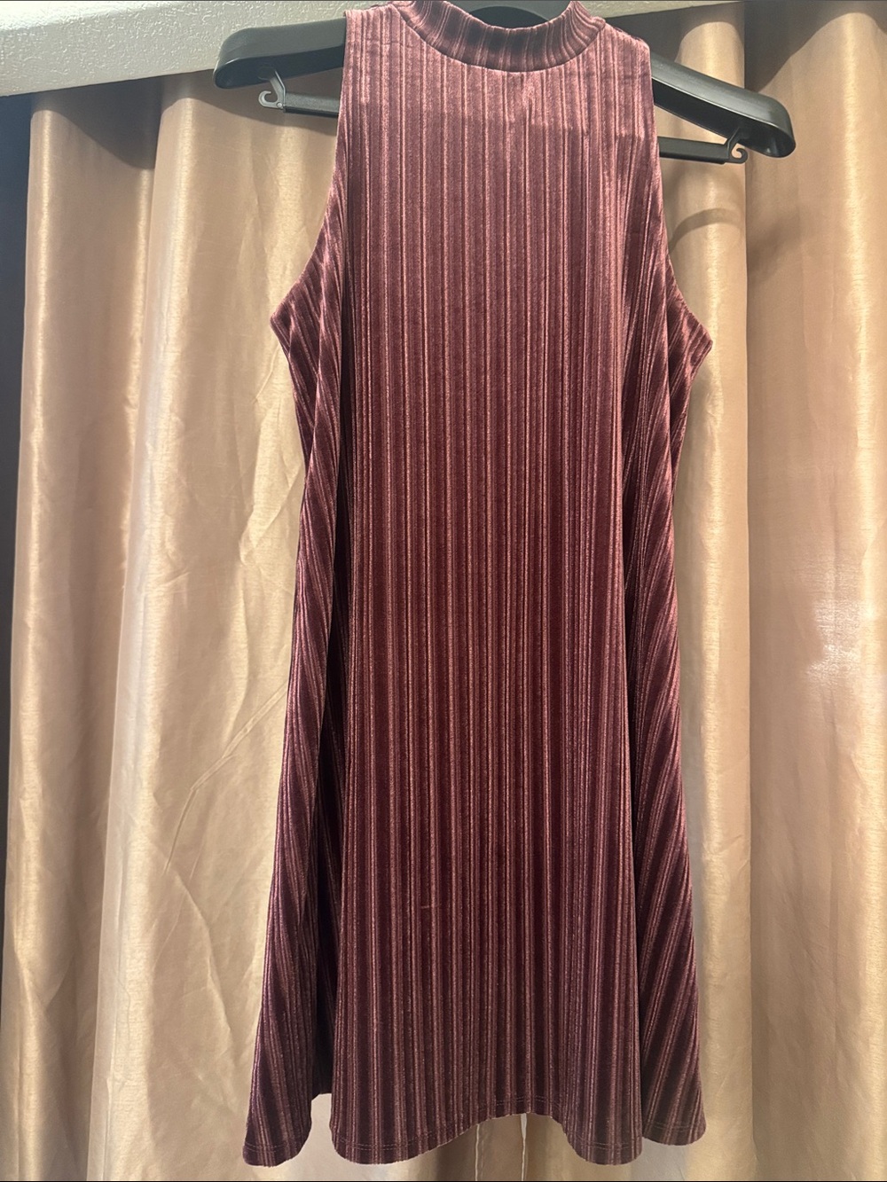 Mudd Ribbed Velvet Sleeveless High-Neck Dress in Mauve